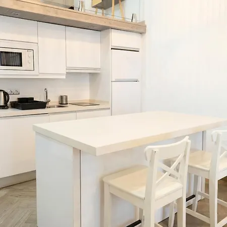 Huge & Sunny 2br Duplex 10' Setas Appartement *