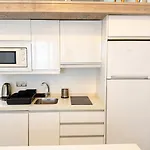 New! Huge & Sunny 2br Duplex 10' Setas Apartamento