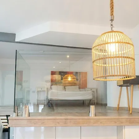 New! Huge & Sunny 2br Duplex 10' Setas Apartament Sewilla