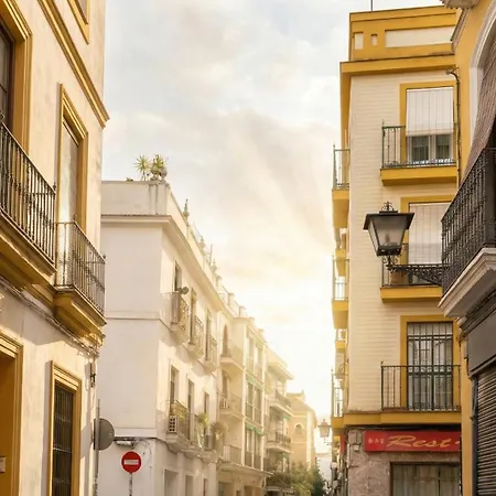 New! Huge & Sunny 2br Duplex 10' Setas Sewilla