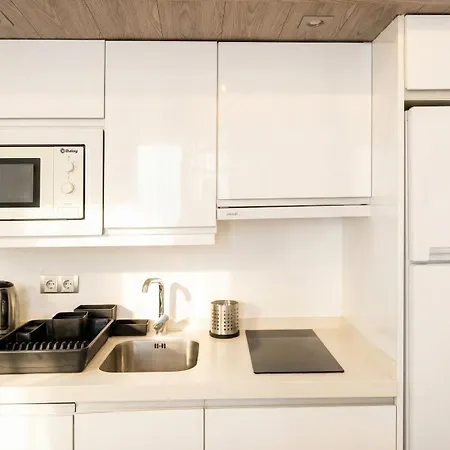 Apartment New! Huge & Sunny 2br Duplex 10' Setas *