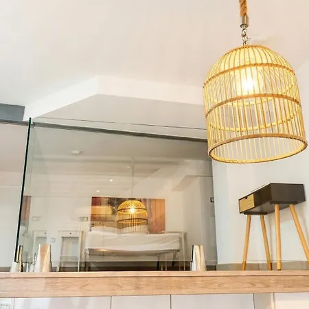 New! Huge & Sunny 2br Duplex 10' Setas * Sevilla