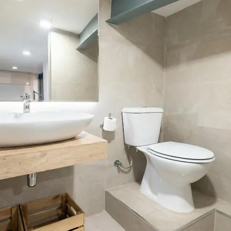 Apartment New! Huge & Sunny 2br Duplex 10' Setas *