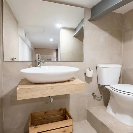 Apartment New! Huge & Sunny 2br Duplex 10' Setas *
