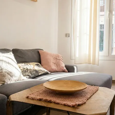 New! Huge & Sunny 2br Duplex 10' Setas Apartment Sevilla
